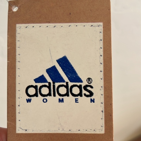 New Adidas Logo Sweatshirt Women's - Picture 5 of 7